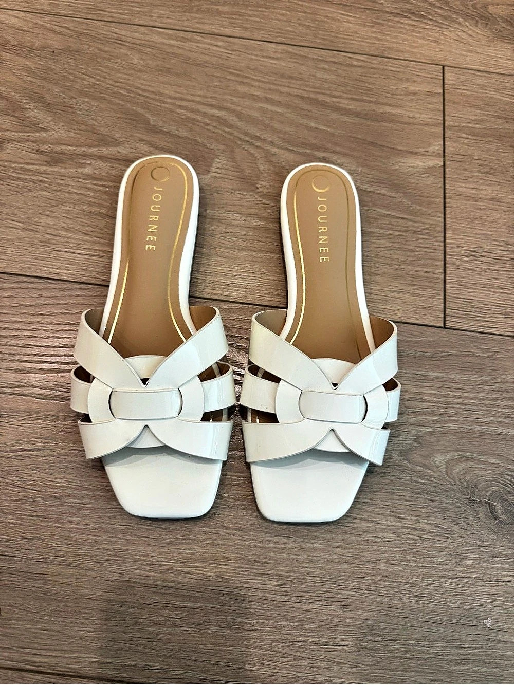 Journee Women's White Strappy Slide Sandals